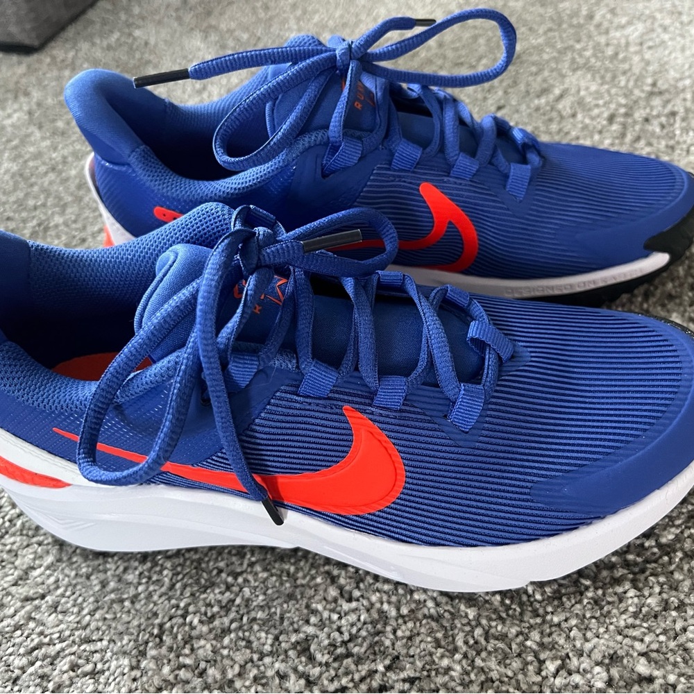 Nike Star Runner Sneakers
